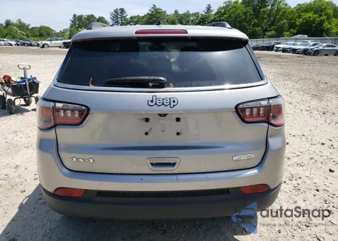 2018 Jeep Compass Latitude z USA, uszkodzony, nr VIN 3C4NJDBBXJT398606